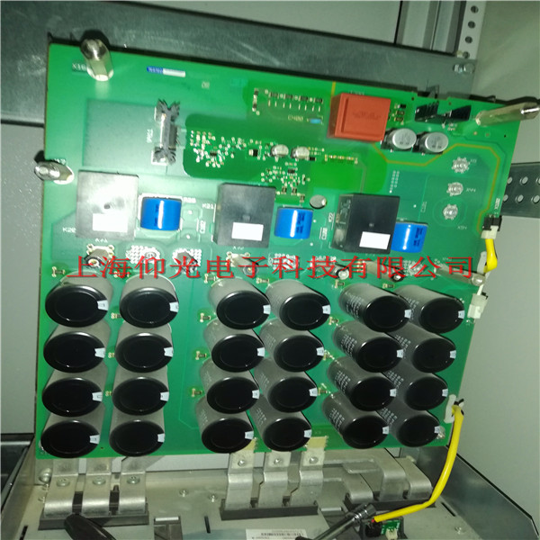 上海施耐德變頻器InF8報(bào)警維修內(nèi)部控制電源故障快修