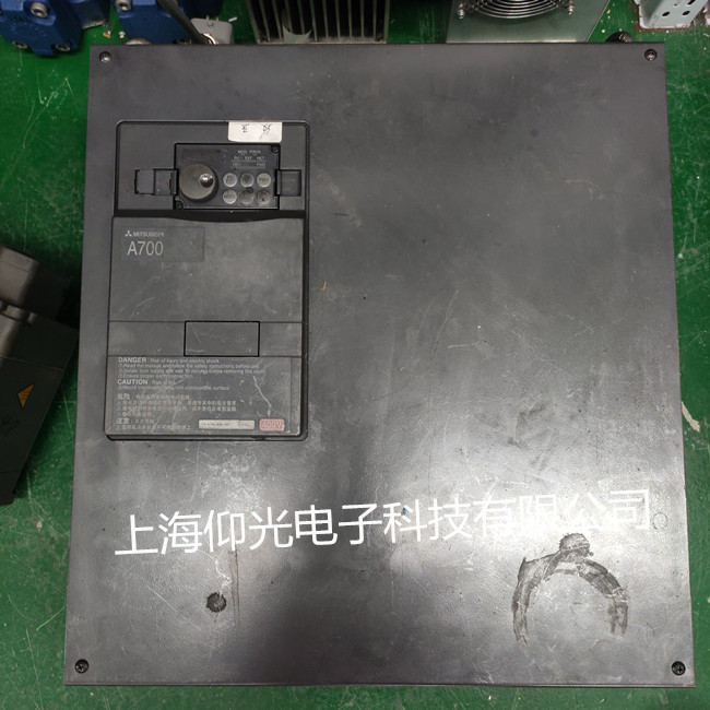 三菱A700系列變頻器維修常見故障 FR-A740-45K-CHT 45kw報(bào)oc過(guò)電流修理