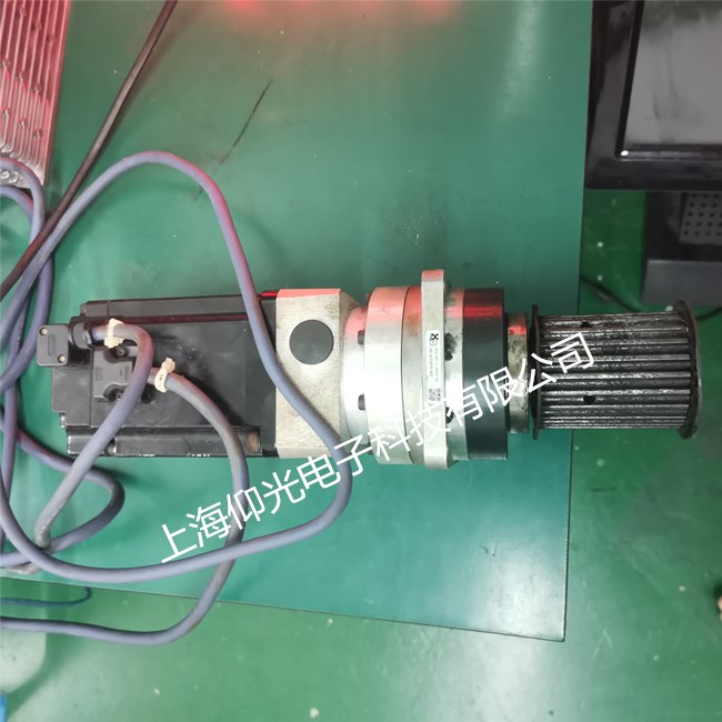 安川伺服電機(jī)維修SGMJV-08AAAHB61運(yùn)轉(zhuǎn)無力卡死