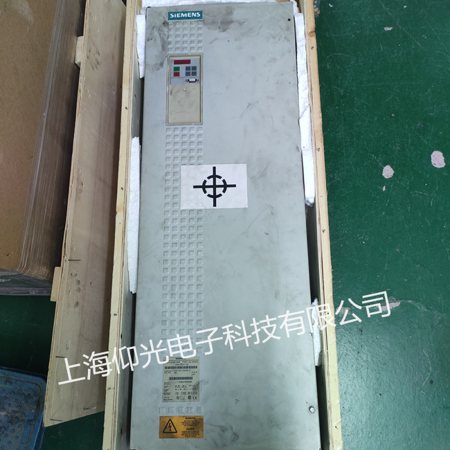 西門(mén)子70系列變頻器55KW上電就報(bào)F002故障維修