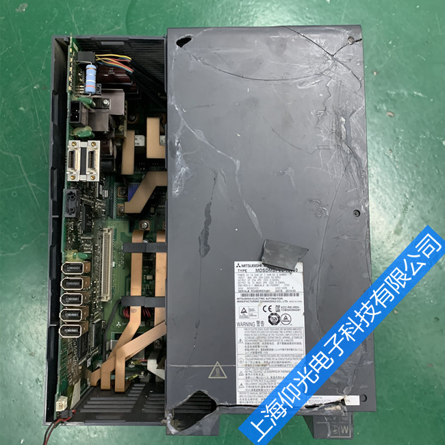 三菱M70主軸驅(qū)動(dòng)器出現(xiàn)過(guò)電流報(bào)警的故障維修