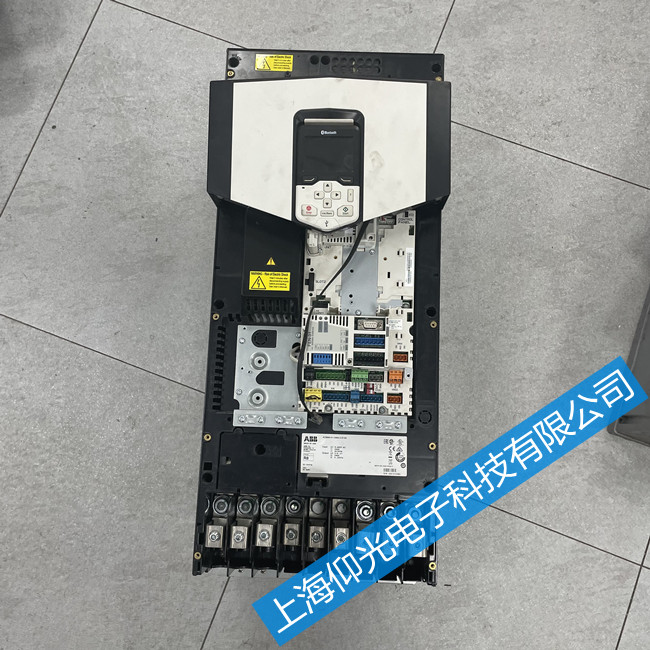 ABB變頻器維修ACS880-01-246A-3+D150報(bào)警7112維修