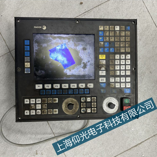 發(fā)格數(shù)控維修系統(tǒng)上電后屏幕顯示高亮但沒(méi)有內(nèi)容修理