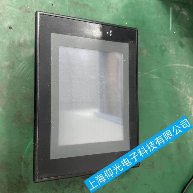 福建歐姆龍觸摸屏E32-TC200B4通電后反復(fù)閃屏不開機(jī)故障維修服務(wù)中心