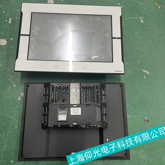 江蘇玻璃工業(yè)歐姆龍觸摸屏NS8-V2出現(xiàn)開(kāi)機(jī)屏幕亂顯示故障維修